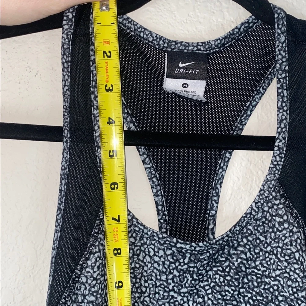 🪼Nike Dri FIT training tank top with speckled pattern & black mesh throughout! - Picture 4 of 11
